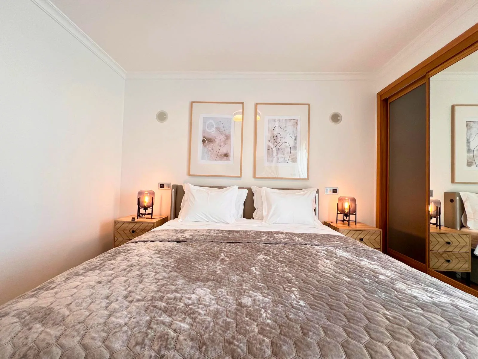 Timeless Beach IV — interior 20